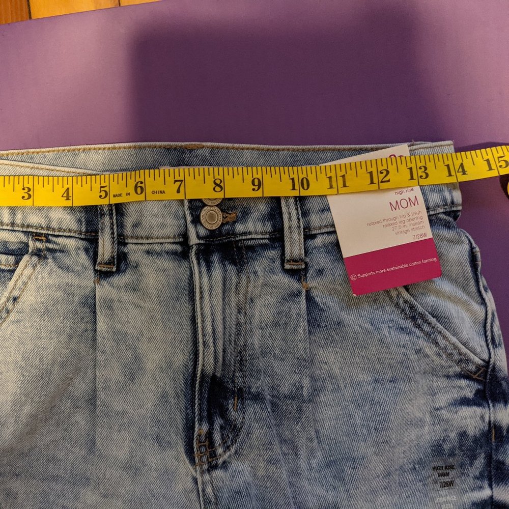 SO mom jeans